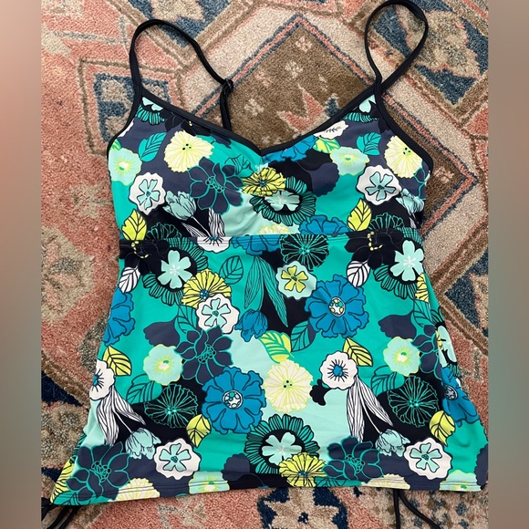 L.L. Bean Other - L.L. Bean tankini swim top